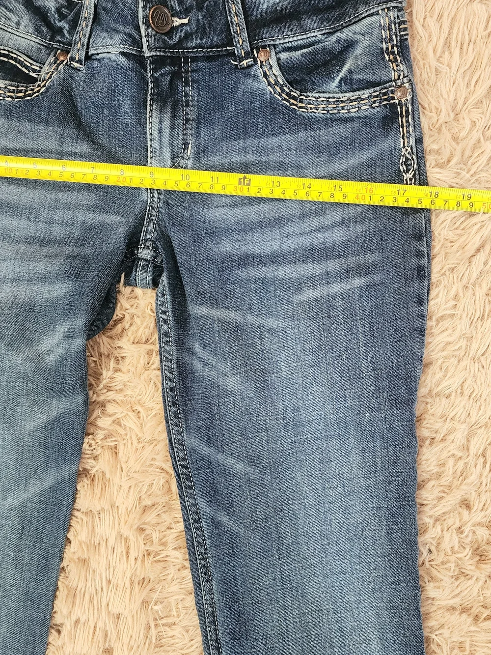 Wrangler Women's Blue Bootcut Jeans w/ contrast stitching - Picture 5 of 7